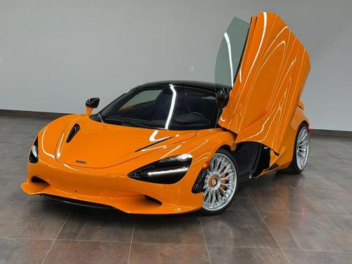ORANGE 2025 McLaren 750S Spider