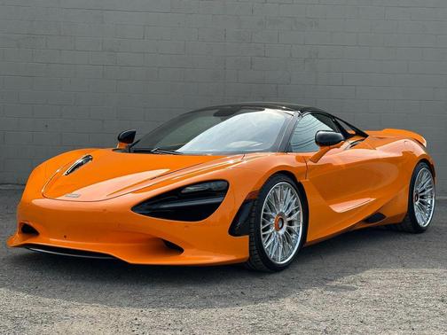ORANGE 2025 McLaren 750S Spider