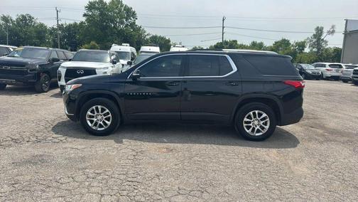 Mosaic Black Metallic 2018 Chevrolet Traverse LT Cloth