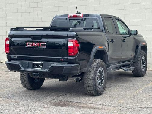 Onyx Black 2023 GMC Canyon AT4X