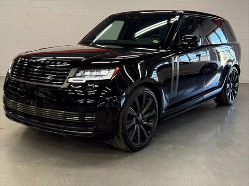 2024 Land Rover Range Rover P615 SV