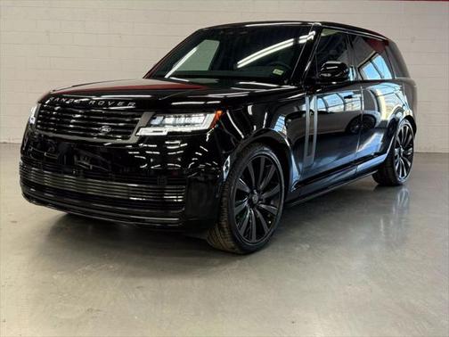 2024 Land Rover Range Rover P615 SV