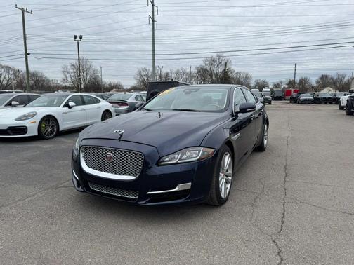 Loire Blue Metallic 2019 Jaguar XJ XJL Portfolio
