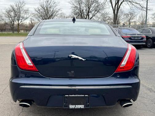 Loire Blue Metallic 2019 Jaguar XJ XJL Portfolio