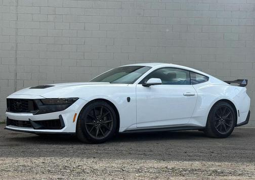 Oxford White 2025 Ford Mustang Dark Horse Fastback