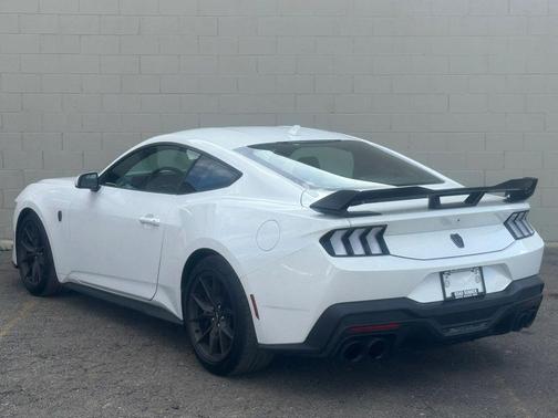 Oxford White 2025 Ford Mustang Dark Horse Fastback