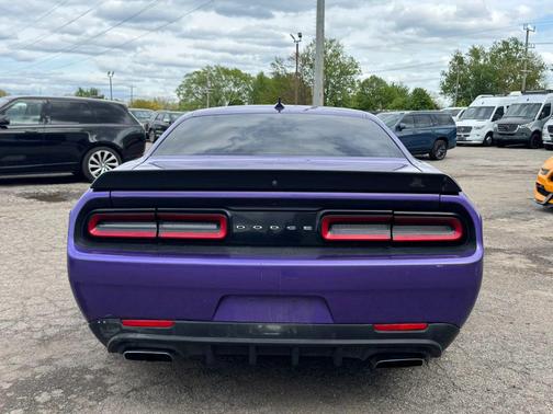 Plum Crazy Pearlcoat 2019 Dodge Challenger R/T Scat Pack Widebody