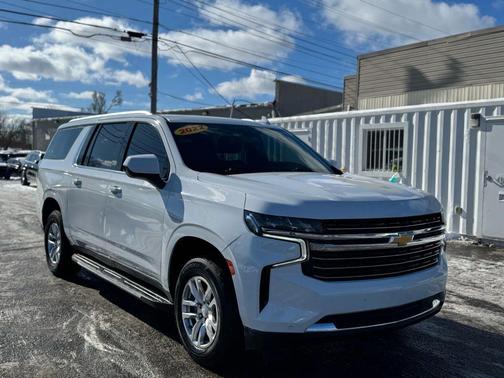 2022 Chevrolet Suburban LT
