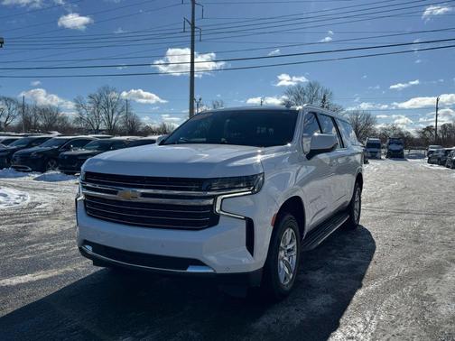 2022 Chevrolet Suburban LT