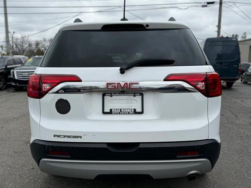 2017 GMC Acadia SLE-2