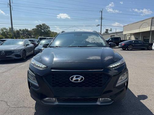 2021 Hyundai KONA SEL Plus