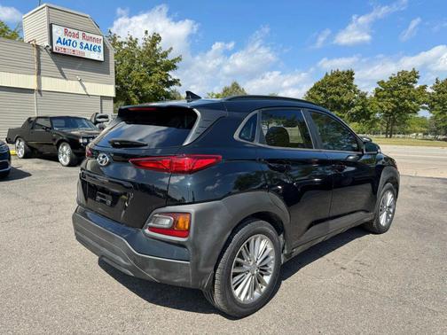 2021 Hyundai KONA SEL Plus