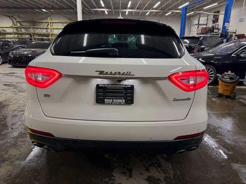 2018 Maserati Levante Base