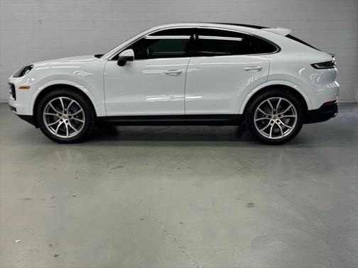 2024 Porsche Cayenne Sport Utility 4D