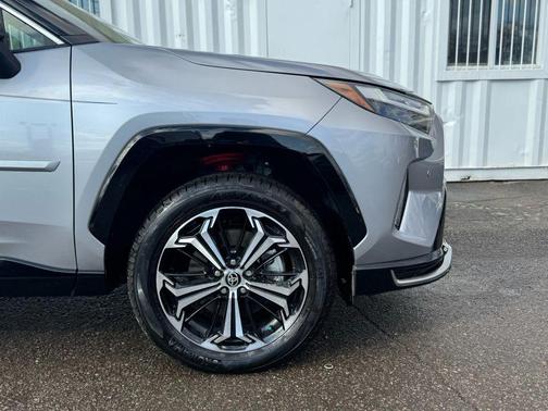 2025 Toyota RAV4 Hybrid SE