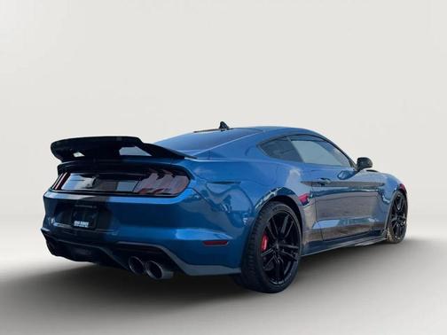 2021 Ford Shelby GT500 Base