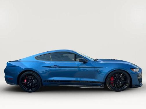 2021 Ford Shelby GT500 Base