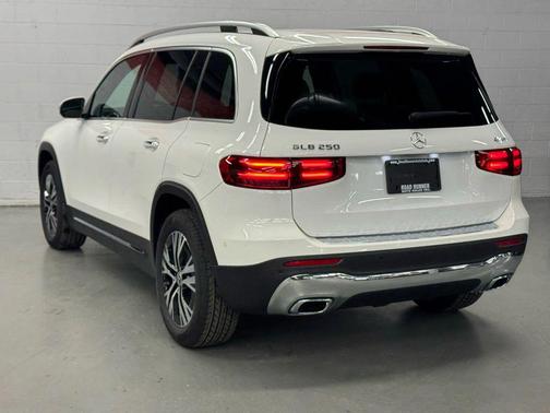 2025 Mercedes-Benz GLB 250 4MATIC