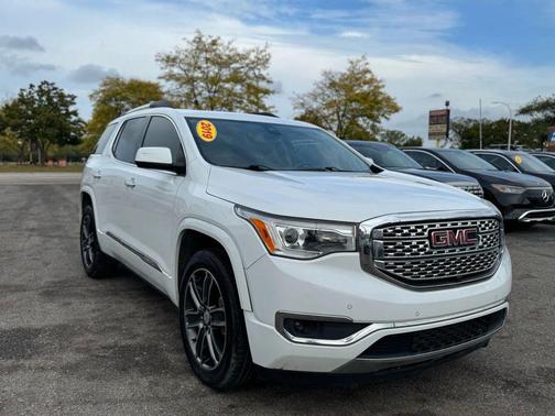 2019 GMC Acadia Denali