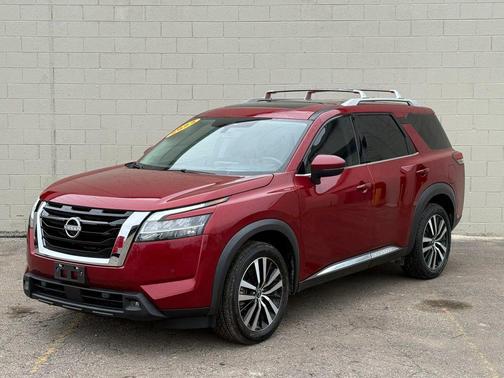 RED 2023 Nissan Pathfinder Platinum 4WD