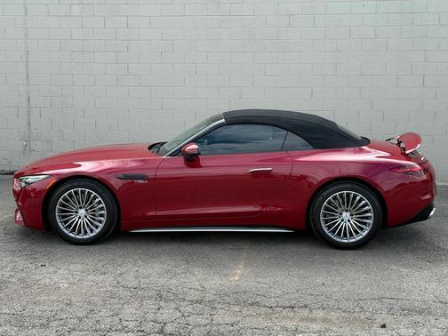 MANUFAKTUR Patagonia Red Metallic 2023 Mercedes-Benz AMG SL 43 Base