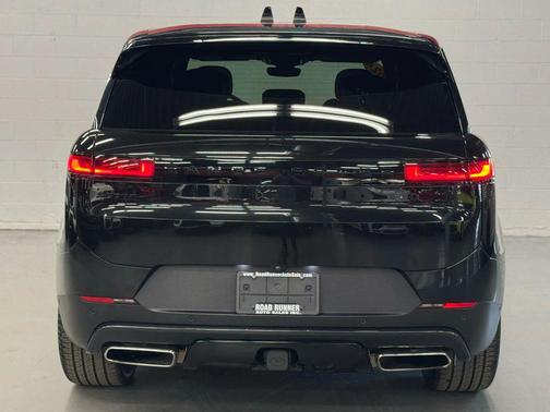 2024 Land Rover Range Rover Sport SE