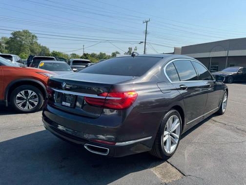 2017 BMW 750 i xDrive