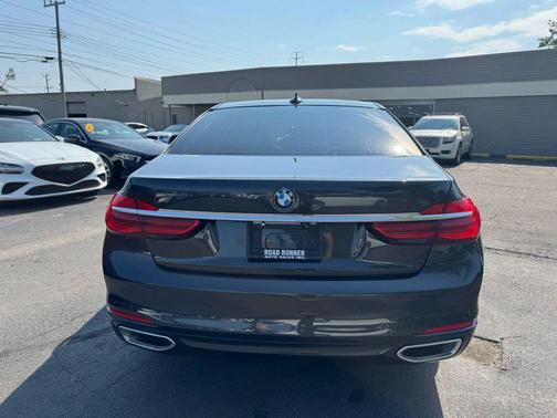 2017 BMW 750 i xDrive
