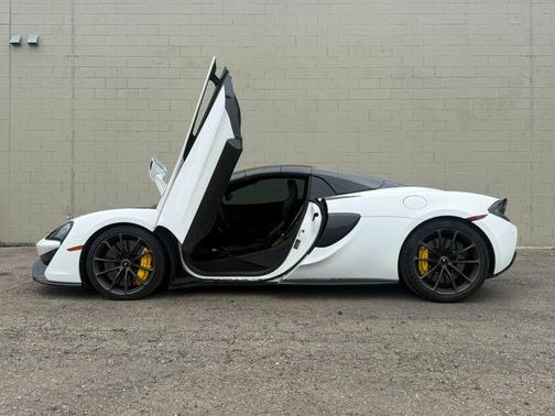 WHITE 2019 McLaren 570S Spider Convertible 2D
