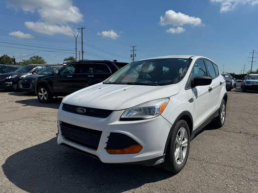 Oxford White 2013 Ford Escape S