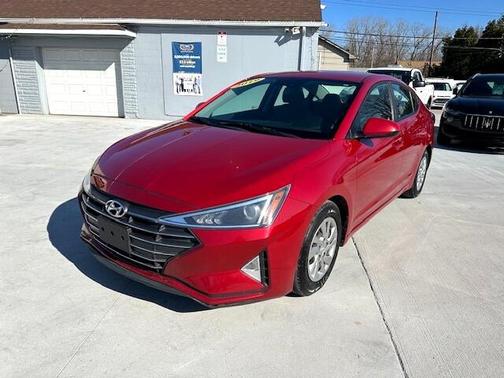 2019 Hyundai ELANTRA SE