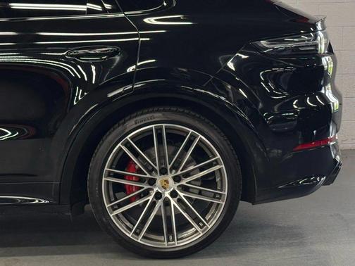 2023 Porsche Cayenne GTS