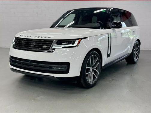 2024 Land Rover Range Rover P530 SE