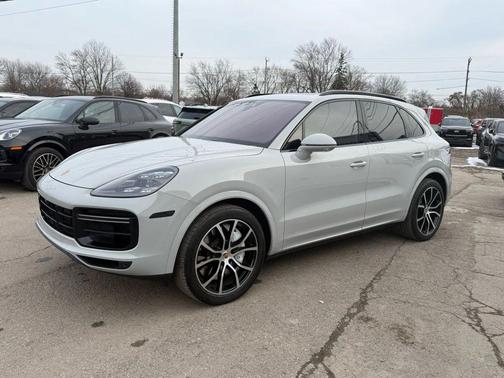2023 Porsche Cayenne Turbo