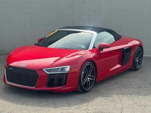 RED 2018 Audi R8 5.2 V10