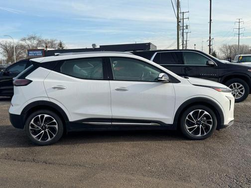 2022 Chevrolet Bolt EUV FWD Premier