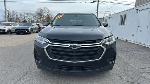 Mosaic Black Metallic 2019 Chevrolet Traverse LS
