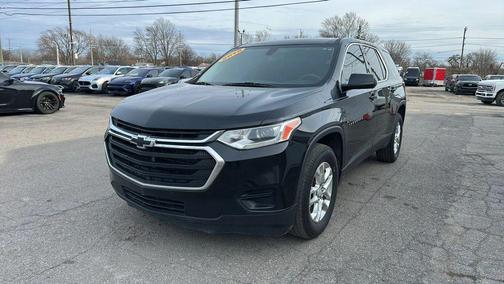 Mosaic Black Metallic 2019 Chevrolet Traverse LS