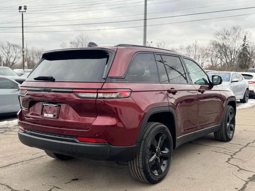2023 Jeep Grand Cherokee Altitude