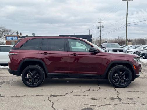 2023 Jeep Grand Cherokee Altitude