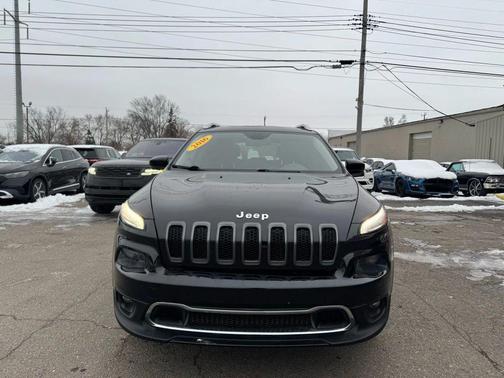 2016 Jeep Cherokee Sport