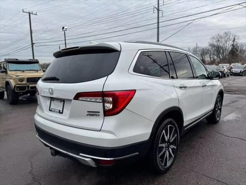 2021 Honda Pilot Touring 8-Passenger