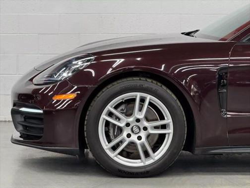 2022 Porsche Panamera 4