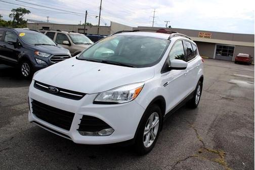 WHITE 2014 Ford Escape SE