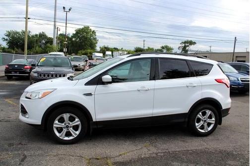WHITE 2014 Ford Escape SE