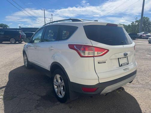 WHITE 2014 Ford Escape SE