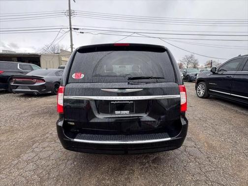 2015 Chrysler Town & Country Touring
