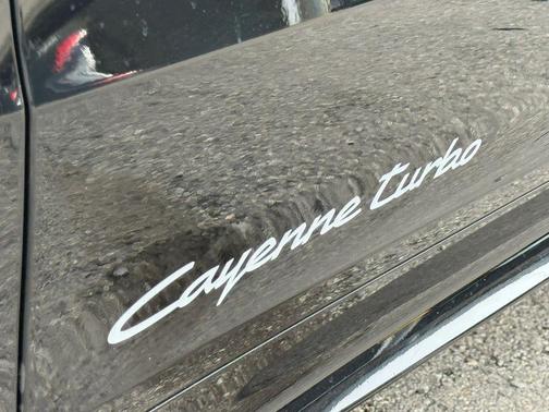 BLACK 2024 Porsche Cayenne Cayenne Turbo E-Hybrid