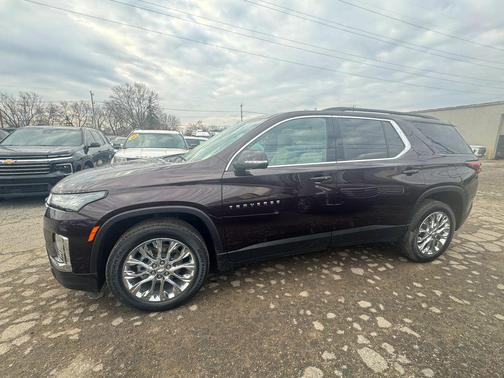 2023 Chevrolet Traverse LT Leather
