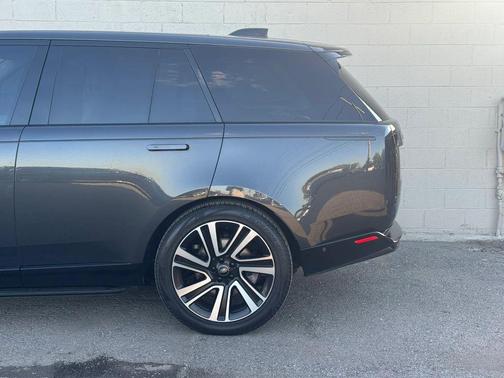 GRAY 2023 Land Rover Range Rover P400 SE